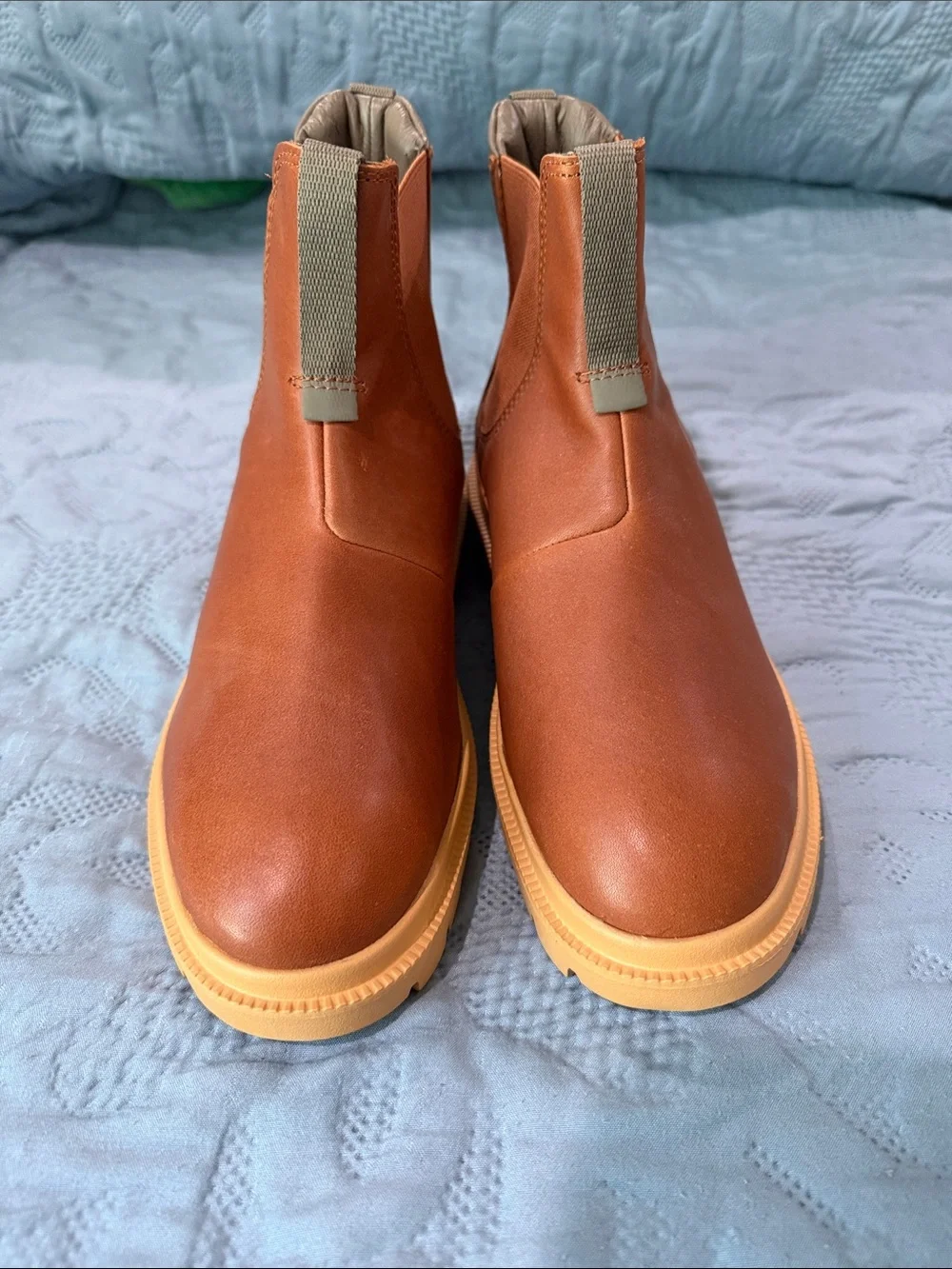 OluKai HeHi Boots Ankle Shoes Leather Women’s Brown with Chunky Tan Sole - Picture 2 of 6
